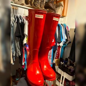Tall Red Hunter Gloss Boots